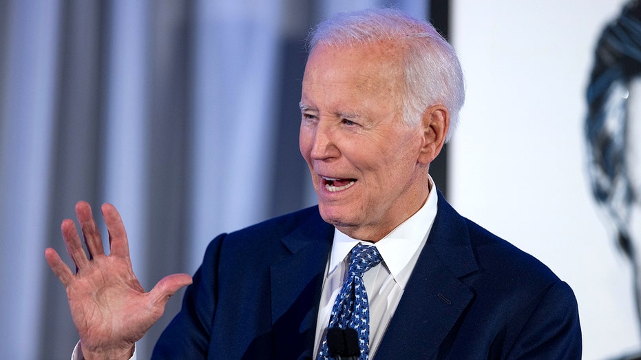 biden-claims-nation-facing-‘dark-days’-as-he-accepts-lifetime-achievement-award