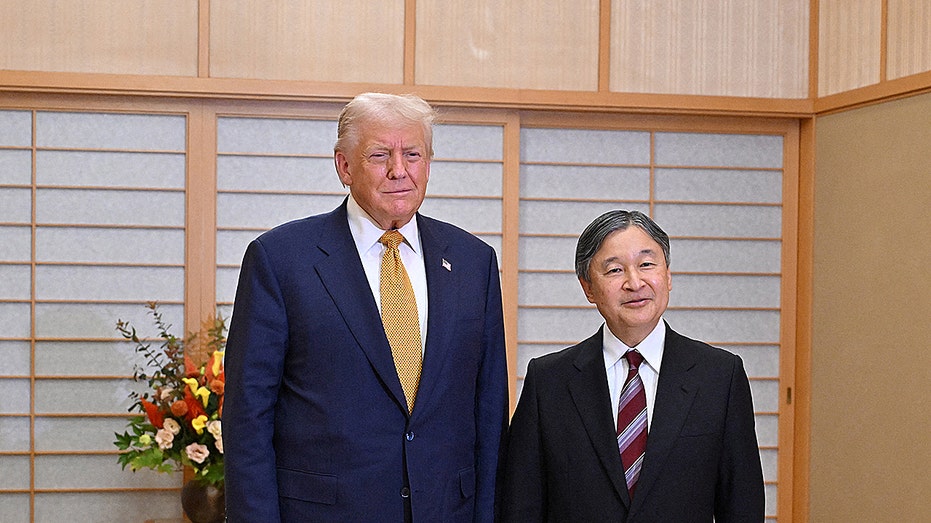 trump-courts-japan’s-emperor-and-new-pm-before-high-stakes-xi-summit-this-week